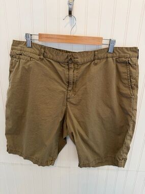 1901 Olive Flat-Front Chino Shorts